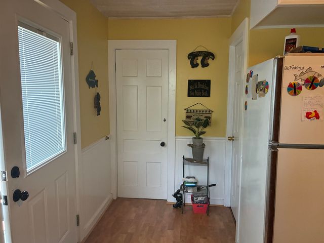 5882 Lakeside Drive, Gladwin, MI 48624