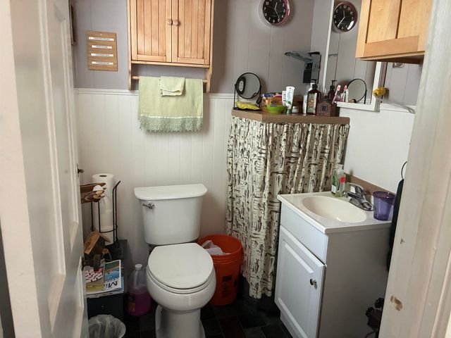 5882 Lakeside Drive, Gladwin, MI 48624