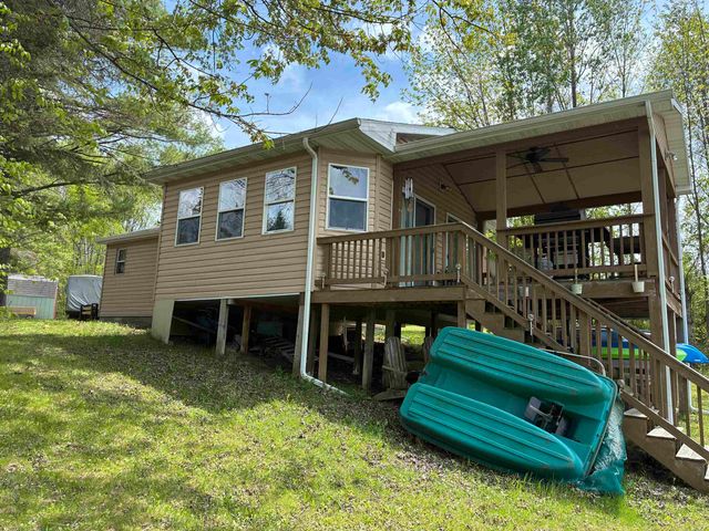 5882 Lakeside Drive, Gladwin, MI 48624