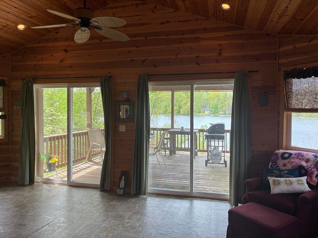 5882 Lakeside Drive, Gladwin, MI 48624