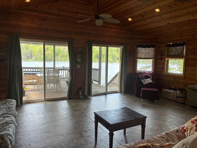 5882 Lakeside Drive, Gladwin, MI 48624