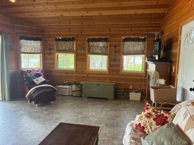 5882 Lakeside Drive, Gladwin, MI 48624