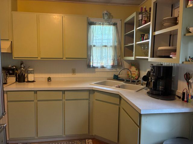 5882 Lakeside Drive, Gladwin, MI 48624