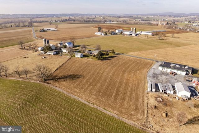 85 WISSLER RD, Lititz, PA 17543