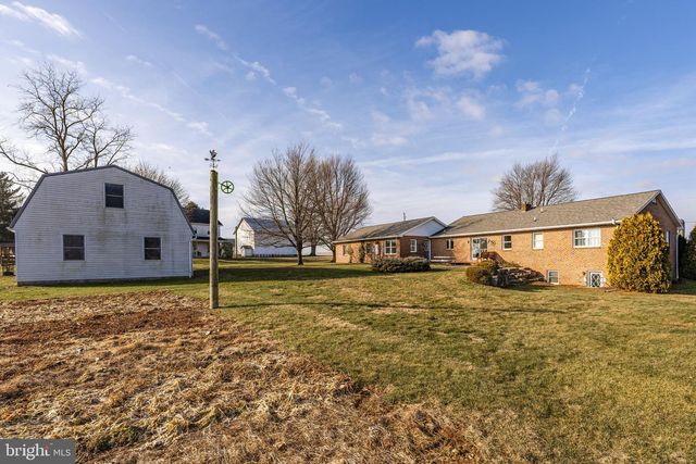 85 WISSLER RD, Lititz, PA 17543