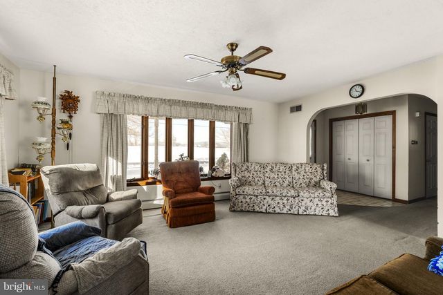 85 WISSLER RD, Lititz, PA 17543