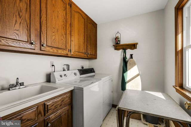 85 WISSLER RD, Lititz, PA 17543