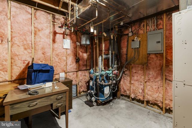 85 WISSLER RD, Lititz, PA 17543