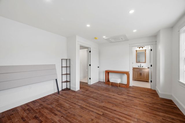 2 Railroad Avenue 1, Rowley, MA 01969