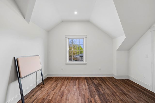 2 Railroad Avenue 1, Rowley, MA 01969