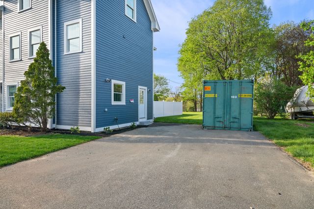 2 Railroad Avenue 1, Rowley, MA 01969