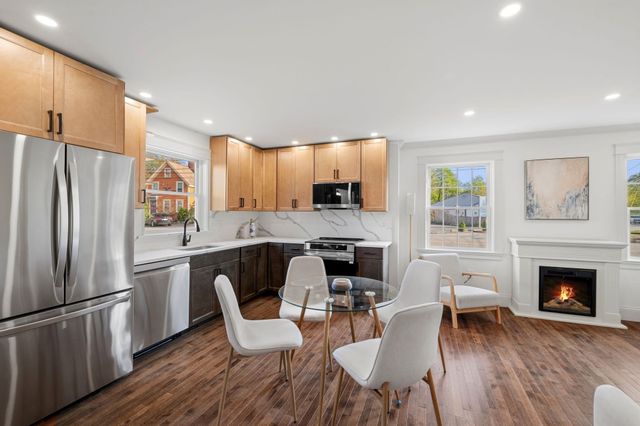 2 Railroad Avenue 1, Rowley, MA 01969