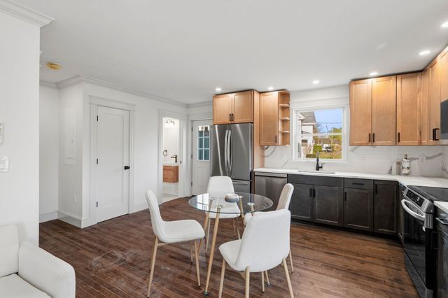 2 Railroad Avenue 1, Rowley, MA 01969