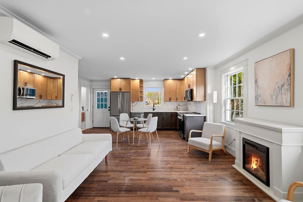 2 Railroad Avenue 1, Rowley, MA 01969
