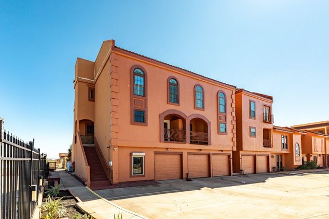 411 Sailfish Lane 101, Freeport, TX 77541