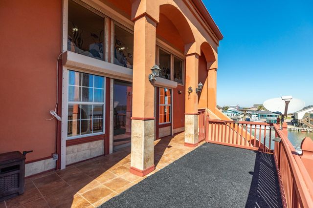 411 Sailfish Lane 101, Freeport, TX 77541