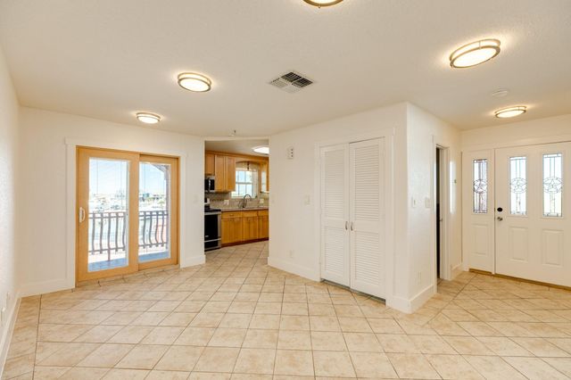 411 Sailfish Lane 101, Freeport, TX 77541