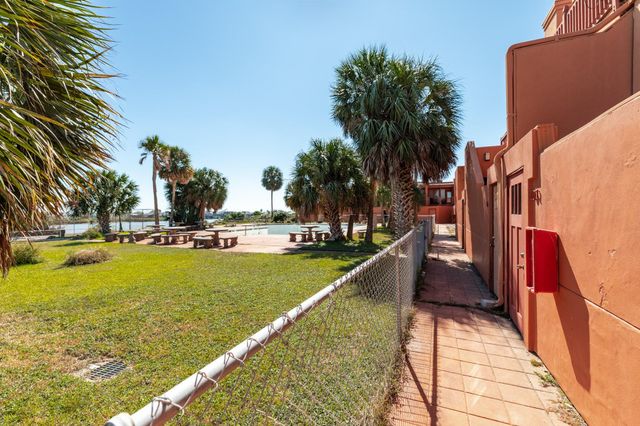 411 Sailfish Lane 101, Freeport, TX 77541