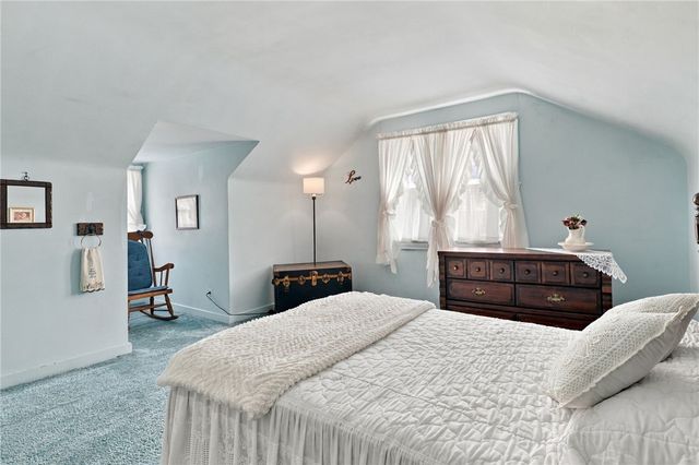 123 Chesterton Road, Greece, NY 14626