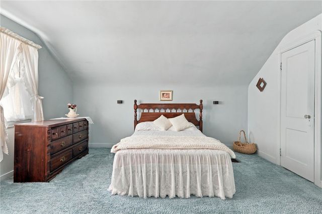 123 Chesterton Road, Greece, NY 14626