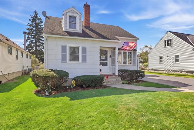 123 Chesterton Road, Greece, NY 14626