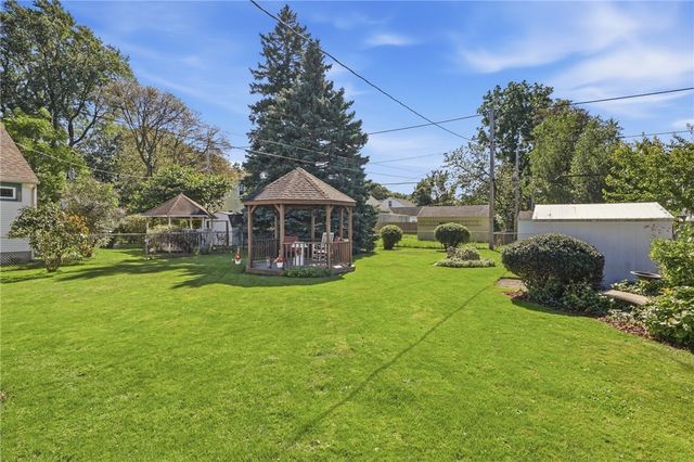 123 Chesterton Road, Greece, NY 14626
