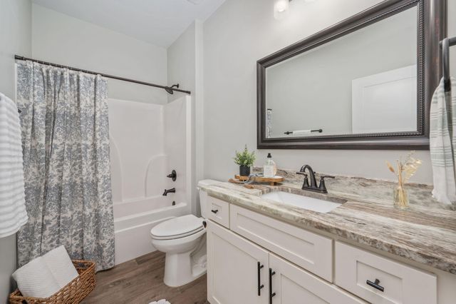 3501 Plympton Road, Laurel Hill, FL 32567