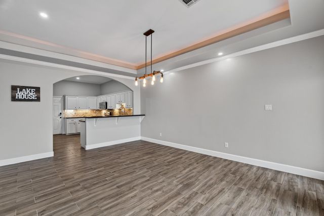 6 Regency Point, Montgomery, TX 77356