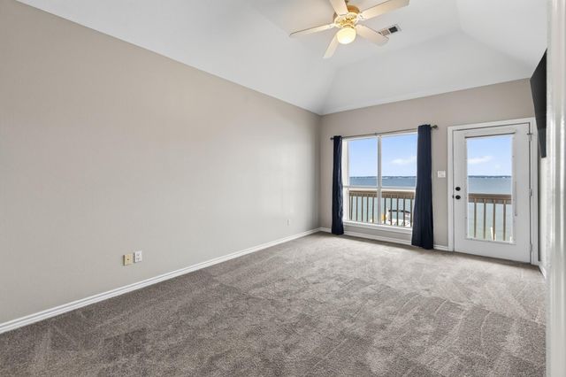 6 Regency Point, Montgomery, TX 77356