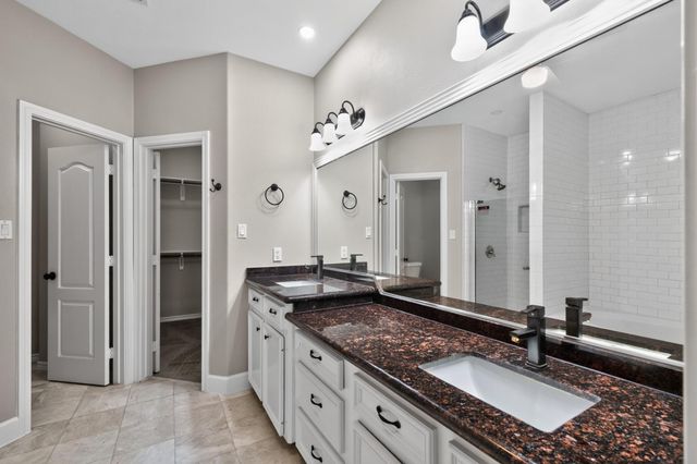 6 Regency Point, Montgomery, TX 77356
