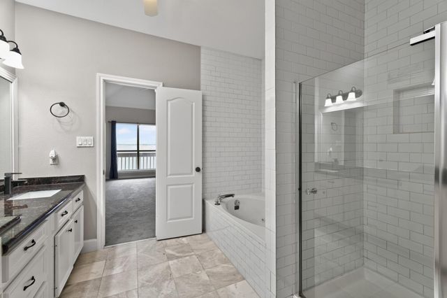 6 Regency Point, Montgomery, TX 77356