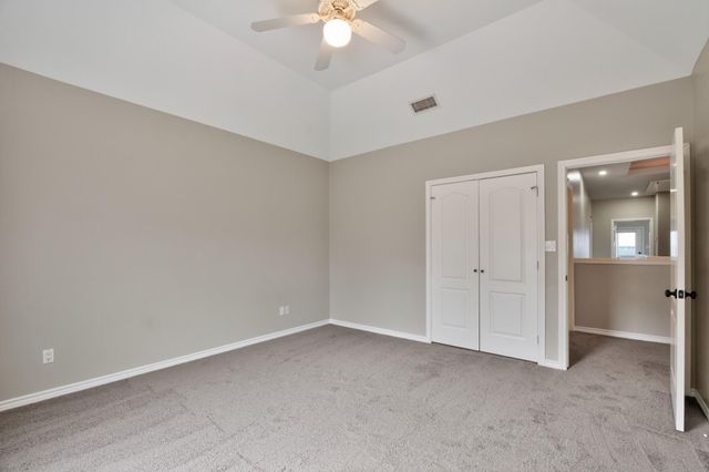 6 Regency Point, Montgomery, TX 77356
