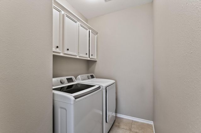 6 Regency Point, Montgomery, TX 77356