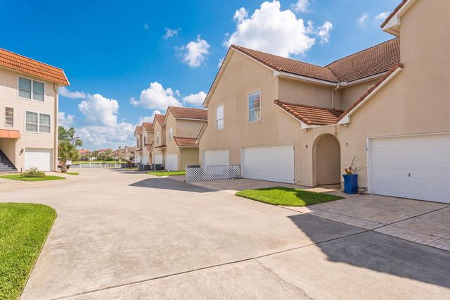 6 Regency Point, Montgomery, TX 77356
