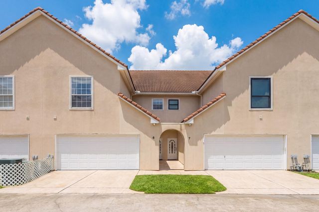 6 Regency Point, Montgomery, TX 77356