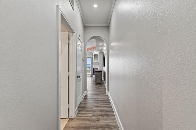 6 Regency Point, Montgomery, TX 77356
