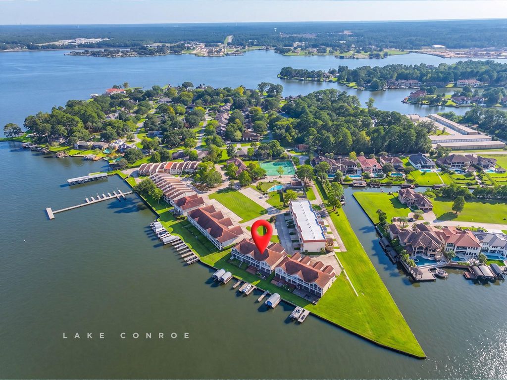 6 Regency Point, Montgomery, TX 77356