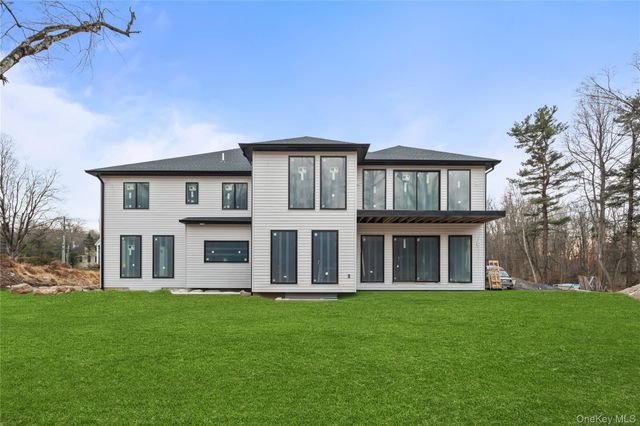 94 Viola Road, Suffern, NY 10901