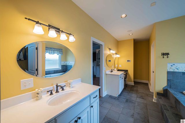210 McKenna Dr, Kevil, KY 42053