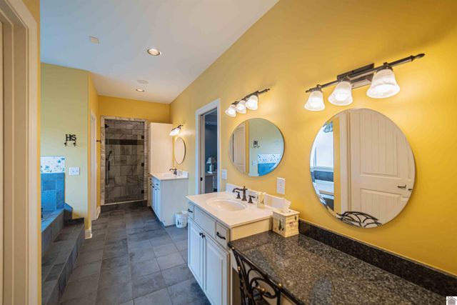 210 McKenna Dr, Kevil, KY 42053