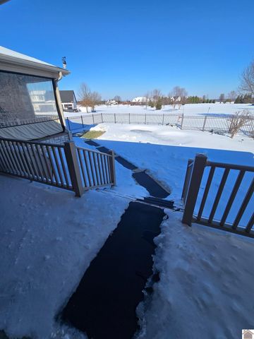 210 McKenna Dr, Kevil, KY 42053