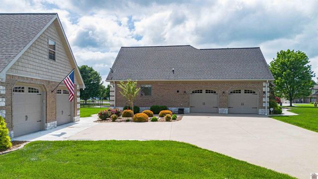 210 McKenna Dr, Kevil, KY 42053