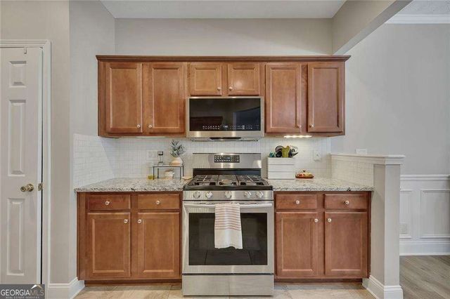 506 Willow Turn, Canton, GA 30114
