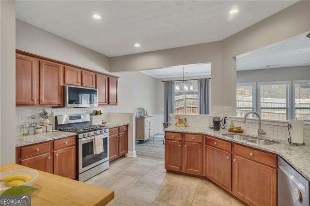 506 Willow Turn, Canton, GA 30114