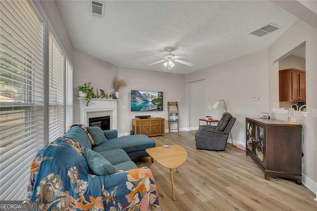 506 Willow Turn, Canton, GA 30114