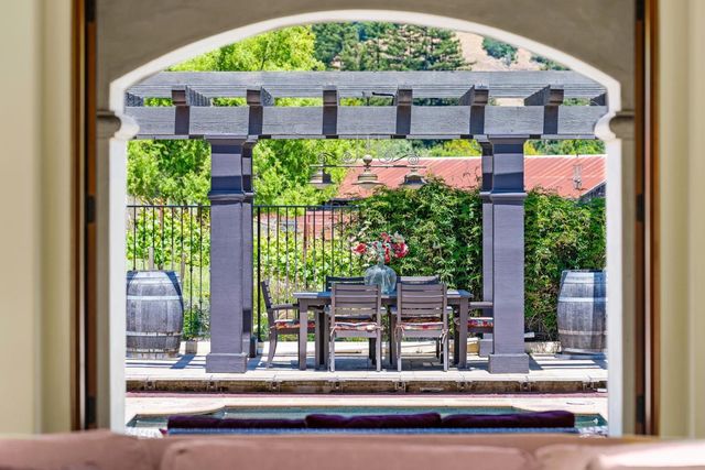 220 Falcon Hill, Santa Cruz, CA 95065