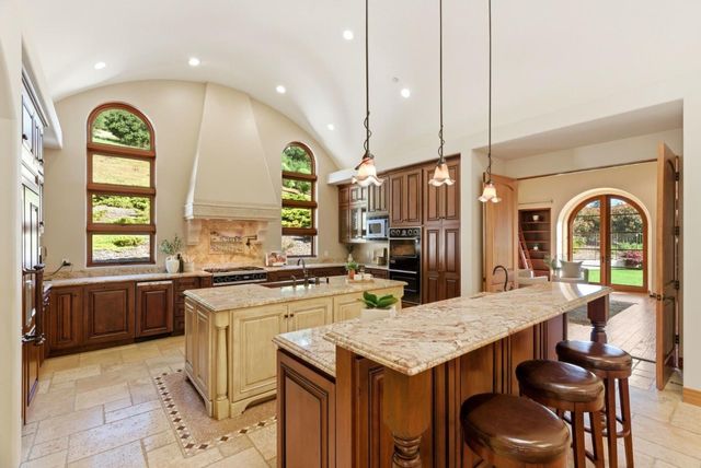 220 Falcon Hill, Santa Cruz, CA 95065