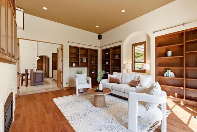 220 Falcon Hill, Santa Cruz, CA 95065