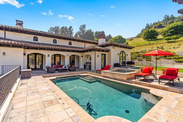 220 Falcon Hill, Santa Cruz, CA 95065