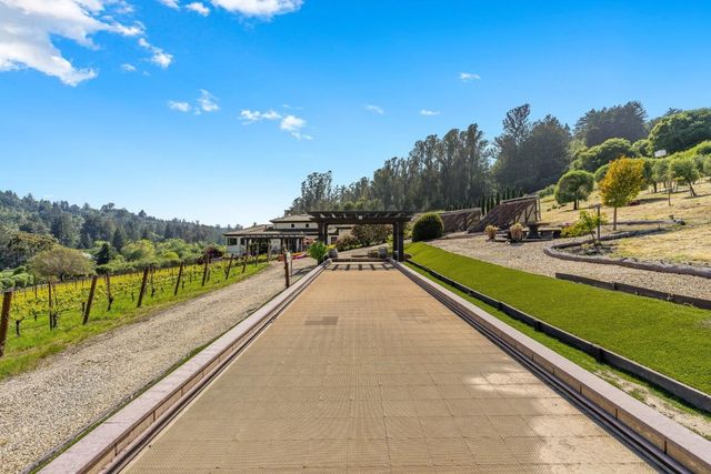 220 Falcon Hill, Santa Cruz, CA 95065
